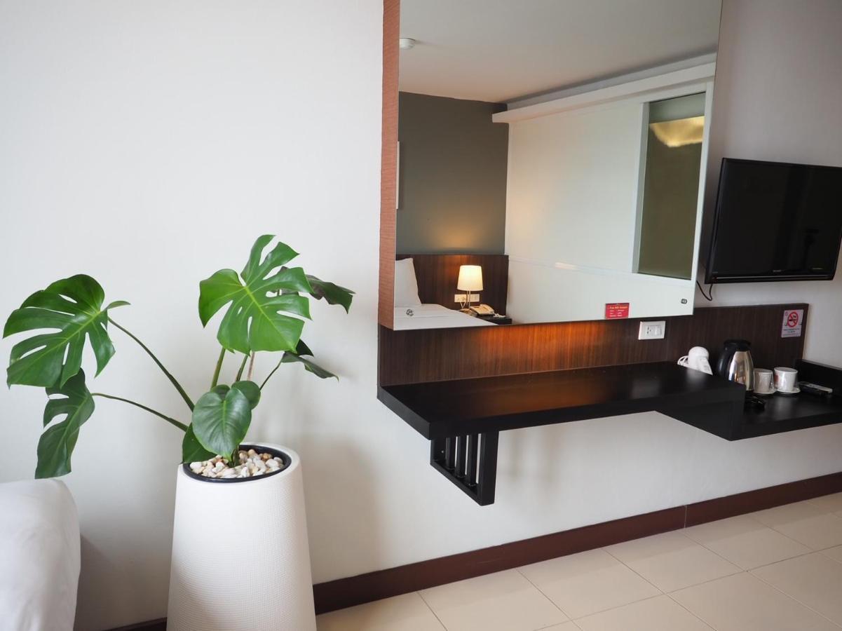 Pb Grand Hotel Hat Yai Exteriör bild