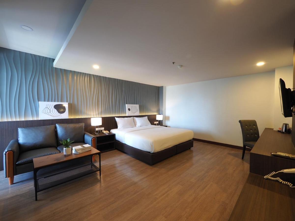 Pb Grand Hotel Hat Yai Exteriör bild