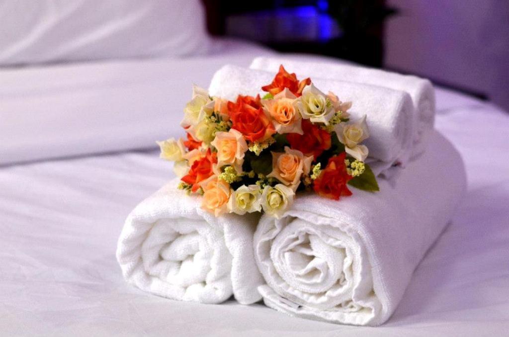 Pb Grand Hotel Hat Yai Exteriör bild