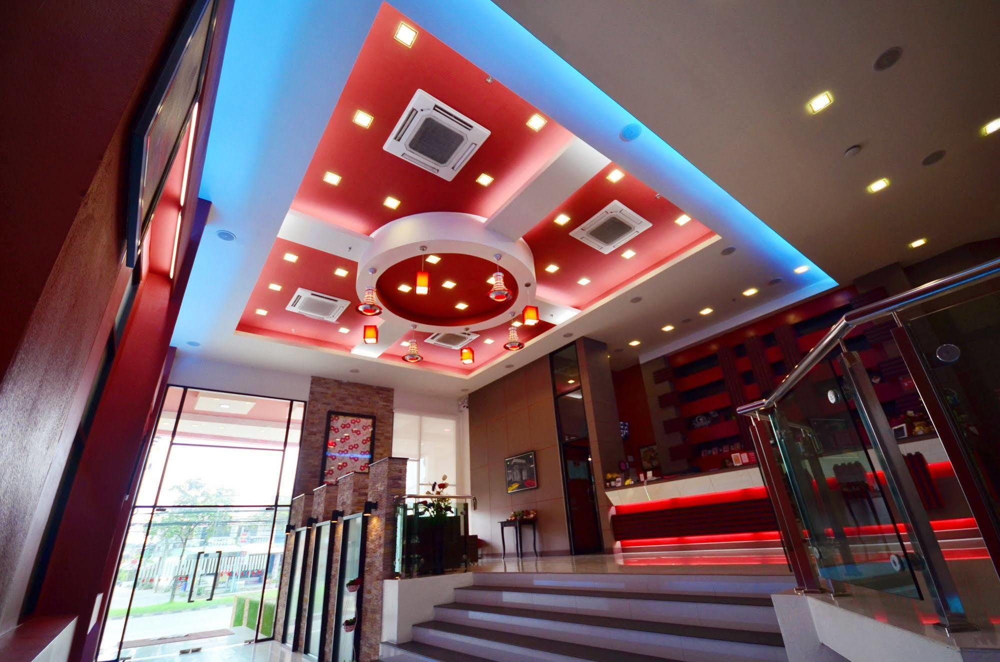 Pb Grand Hotel Hat Yai Exteriör bild