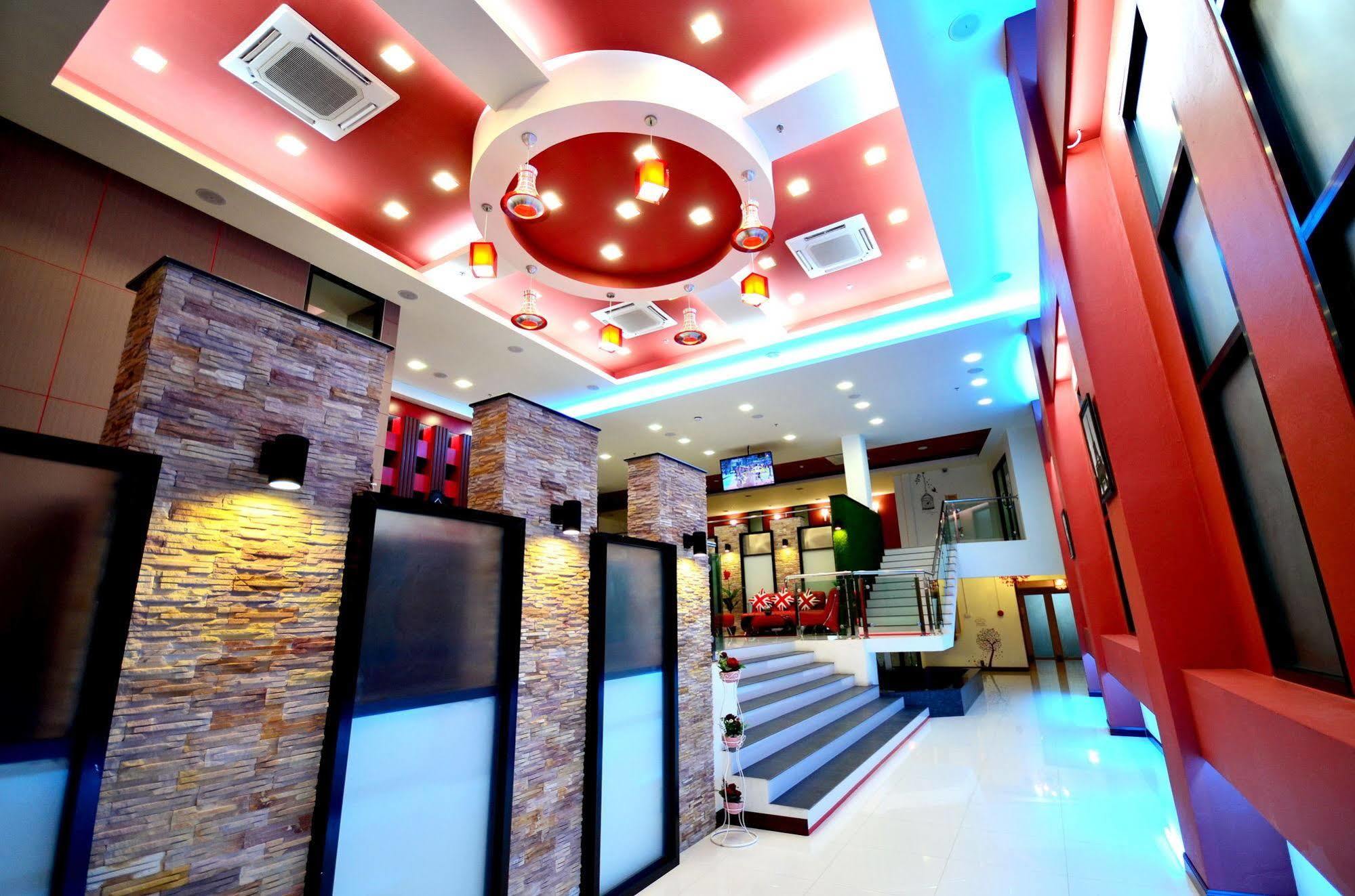 Pb Grand Hotel Hat Yai Exteriör bild